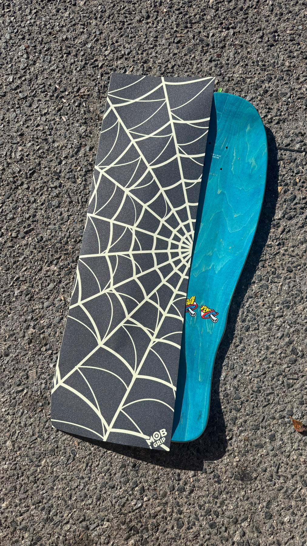 10in Web Glow In The Dark Mob Skateboard Griptape - Image 2