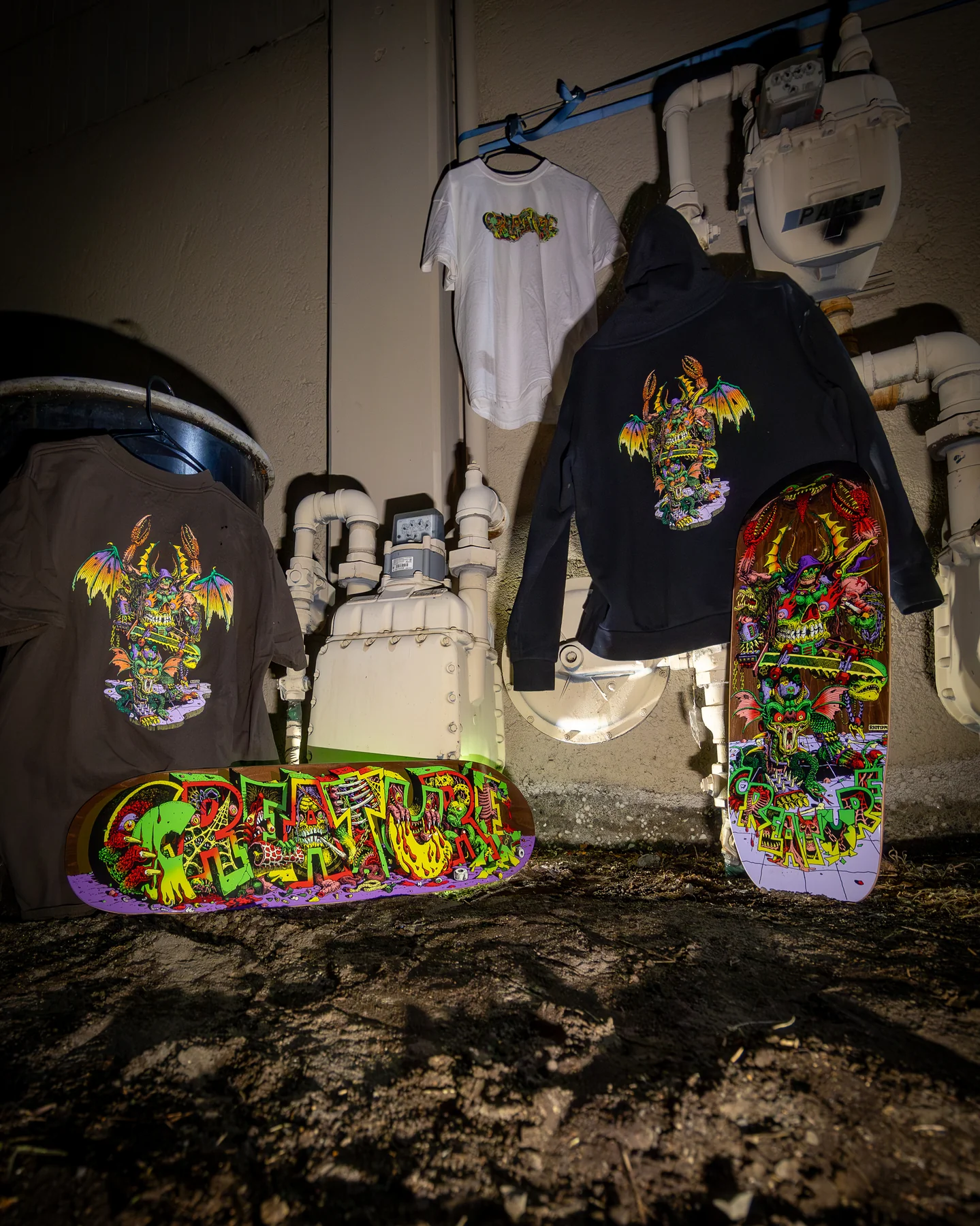 9.55in Hallucination Beast Creature Shaped Skateboard Deck - Image 4