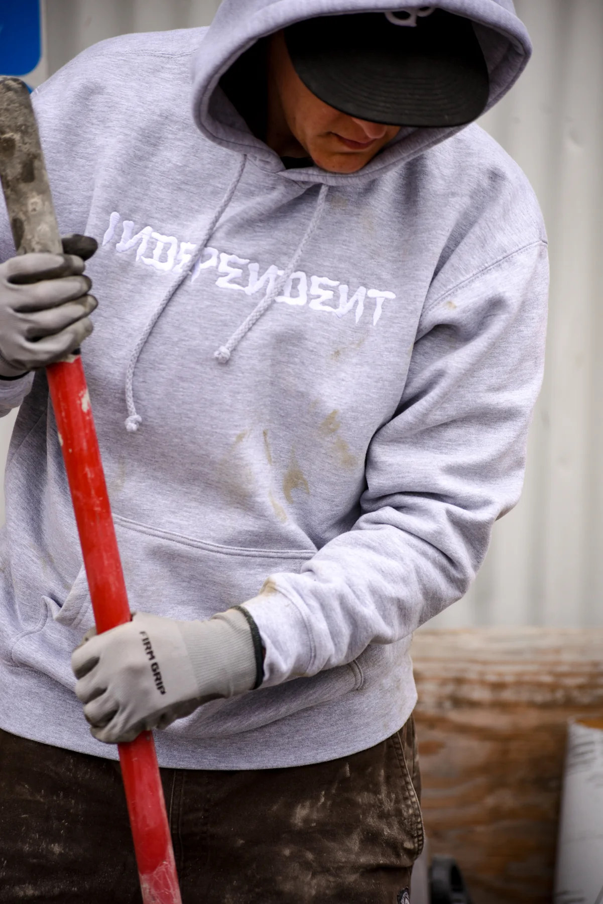 Dressen Bar Embroidered Mens Independent Hoodie - Image 5