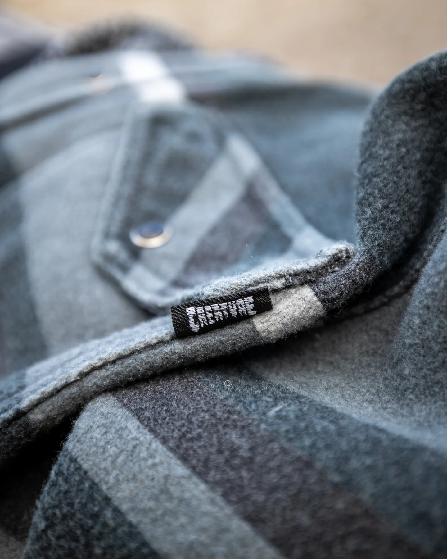 Horizon Mens Creature Longsleeve Flannel Shirt - Image 5